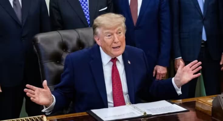 (-) Video Of Trump Talking To Media At White House Has Everyone Saying The Same Thing