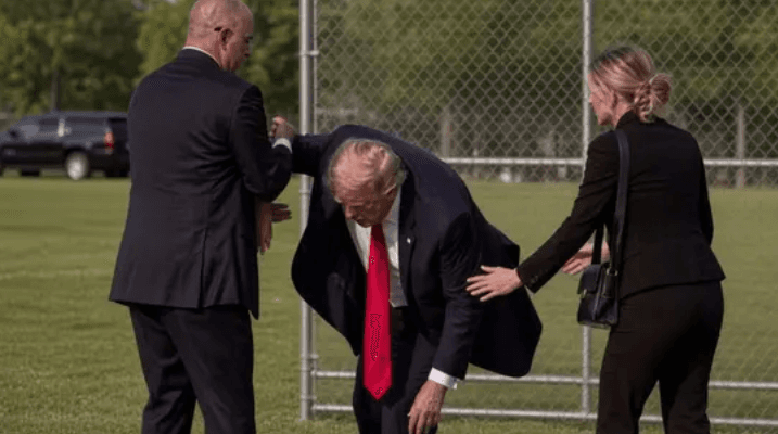 (-)Trump FALLS AGAIN! — White House Doctor Breaks Silence